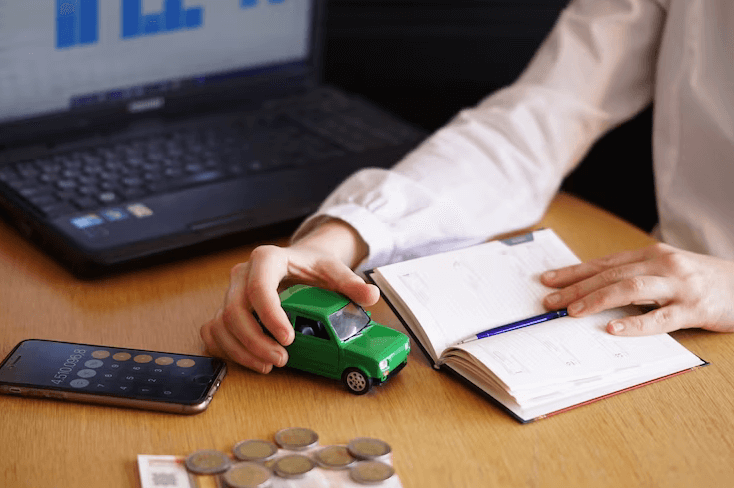 Buying Auto Insurance Online Vs. Buying in Person